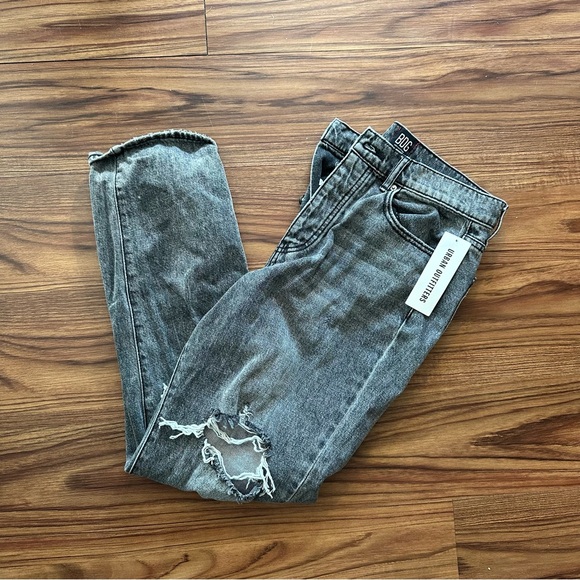 NWT BDG Slim Straight Jeans Size 29 Grey Distressed - Picture 4 of 15